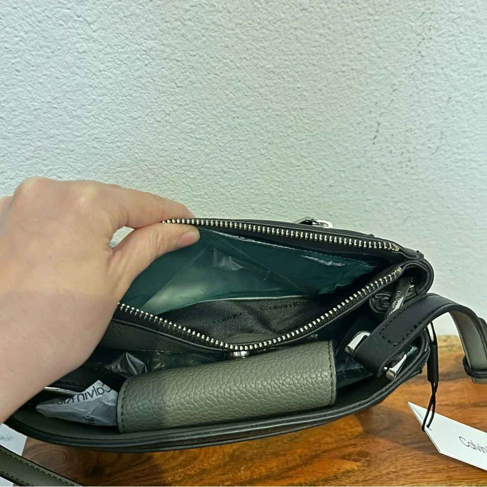 Calvin Klein Black Women's Bag - Picture 4 of 6